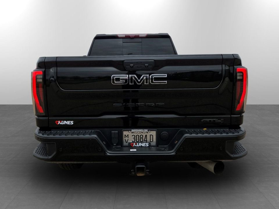 Used 2024 GMC Sierra 2500 AT4 w/ AT4 Premium Plus Package image 9