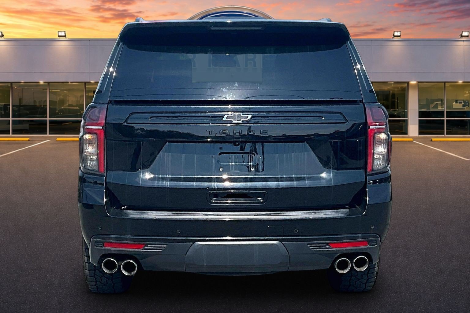 Used 2024 Chevrolet Tahoe Z71 w/ Z71 Off-Road Package AWD/4WD image 4