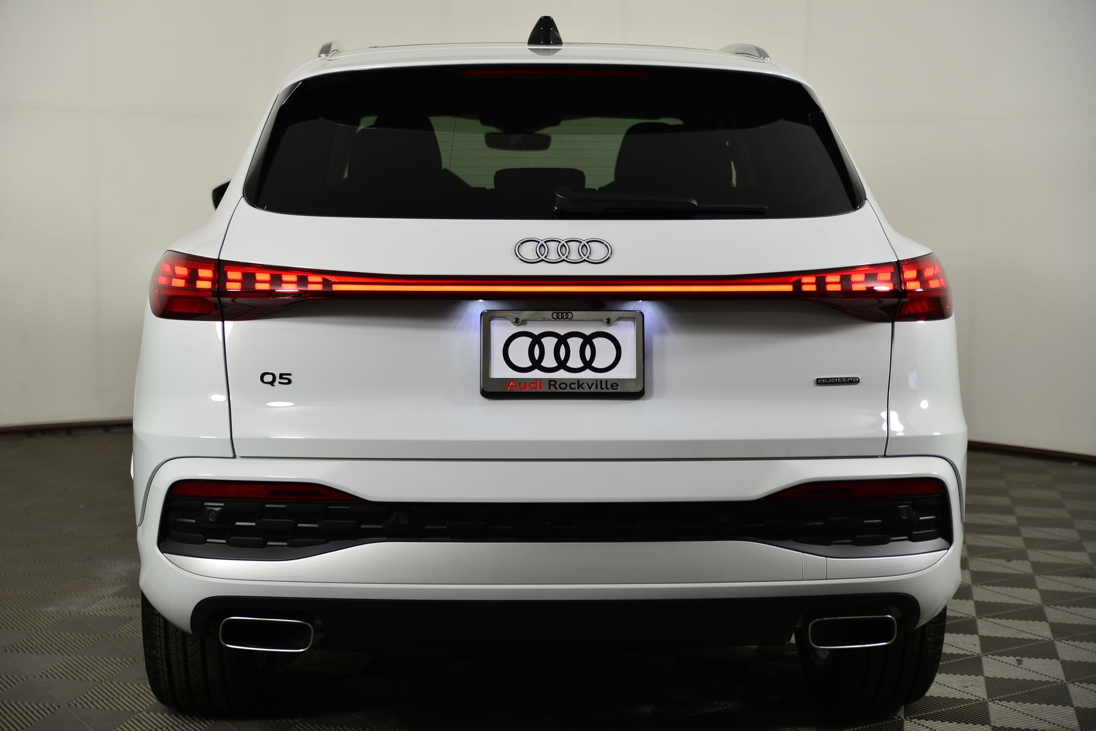 New 2025 Audi Q5 Premium w/ Premium Plus AWD/4WD image 8