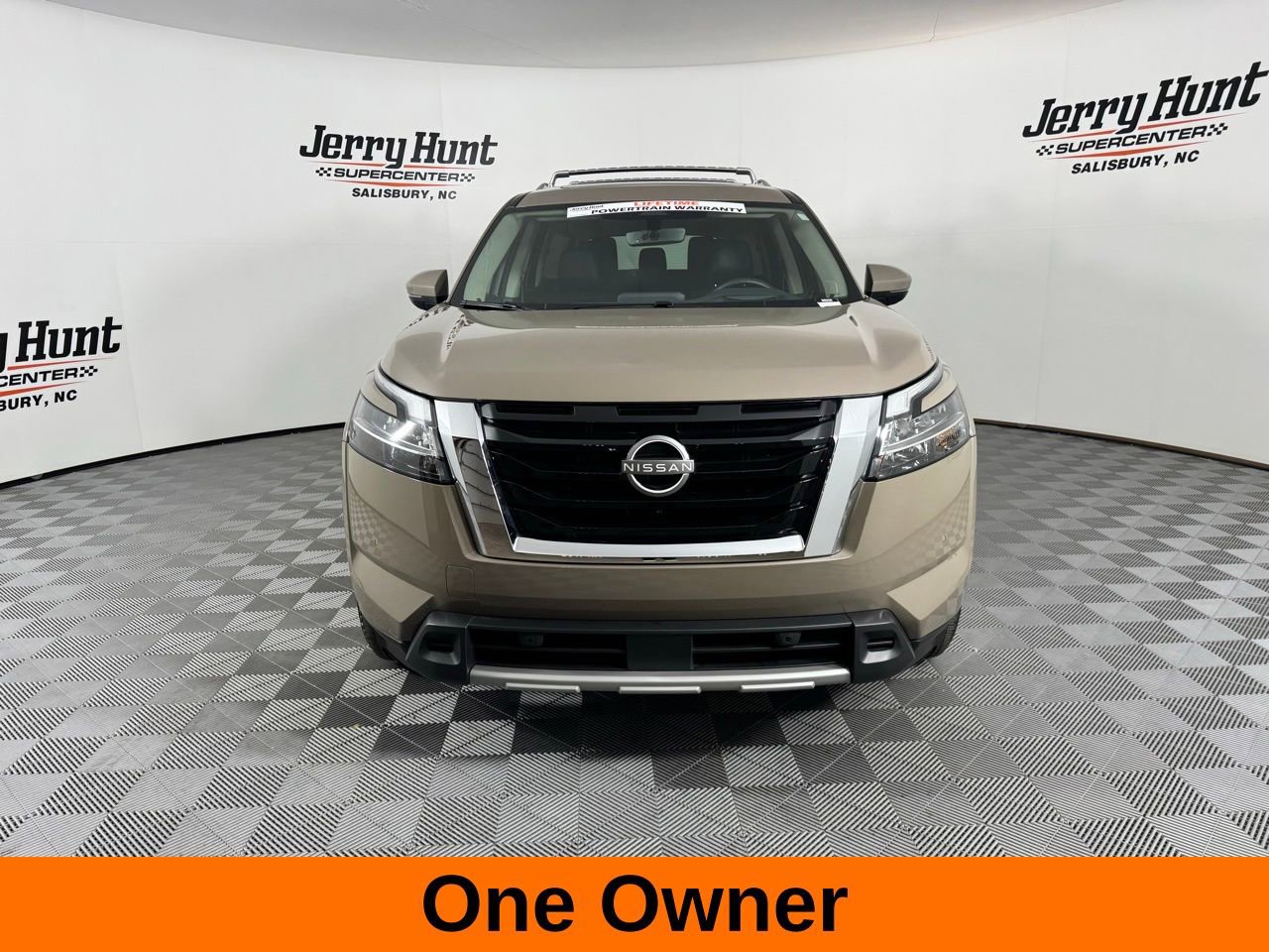 Used 2024 Nissan Pathfinder Platinum image 5