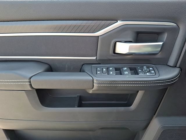 New 2026 RAM 3500 Big Horn AWD/4WD image 10
