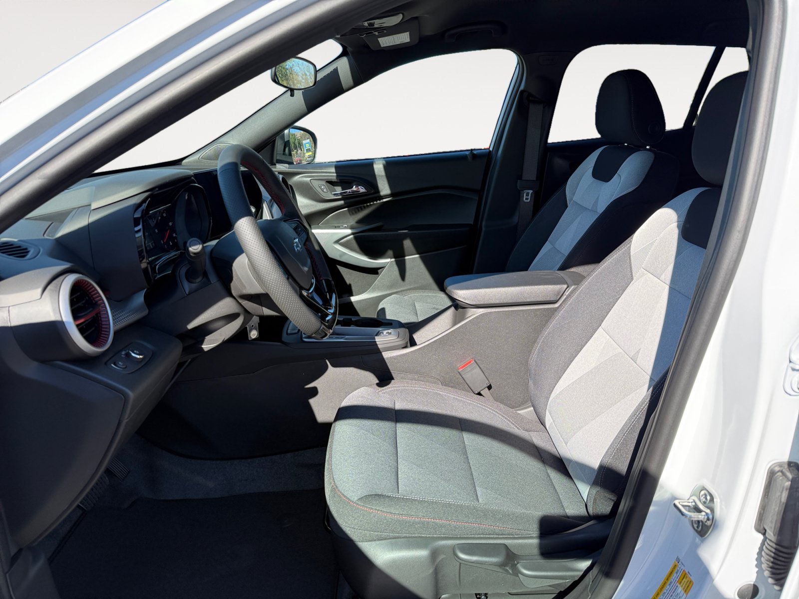 New 2026 Chevrolet Trax RS w/ Driver Confidence Package FWD image 10