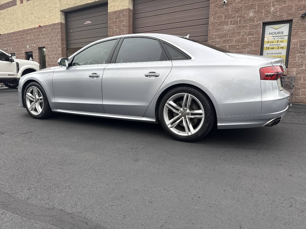 Used 2015 Audi S8 w/ S8 Driver Assistance Package AWD/4WD image 28