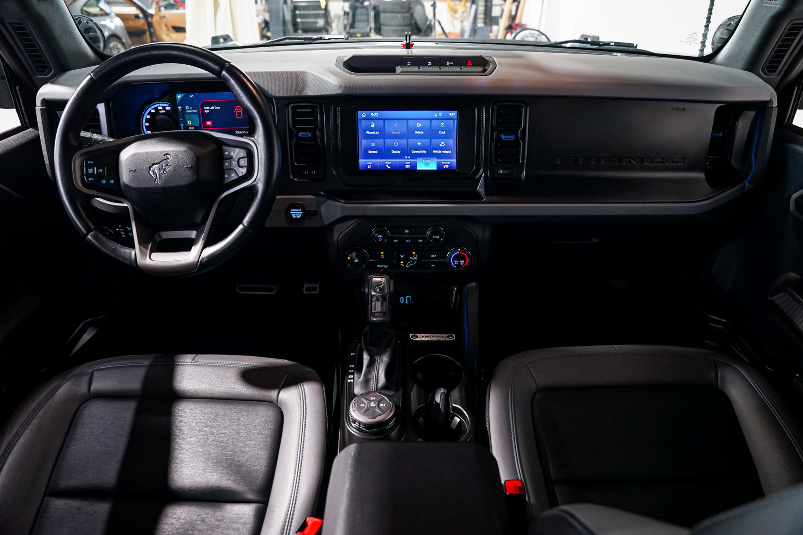 Used 2022 Ford Bronco Black Diamond image 21