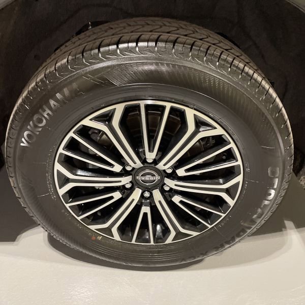 Used 2025 Nissan Armada Platinum image 21