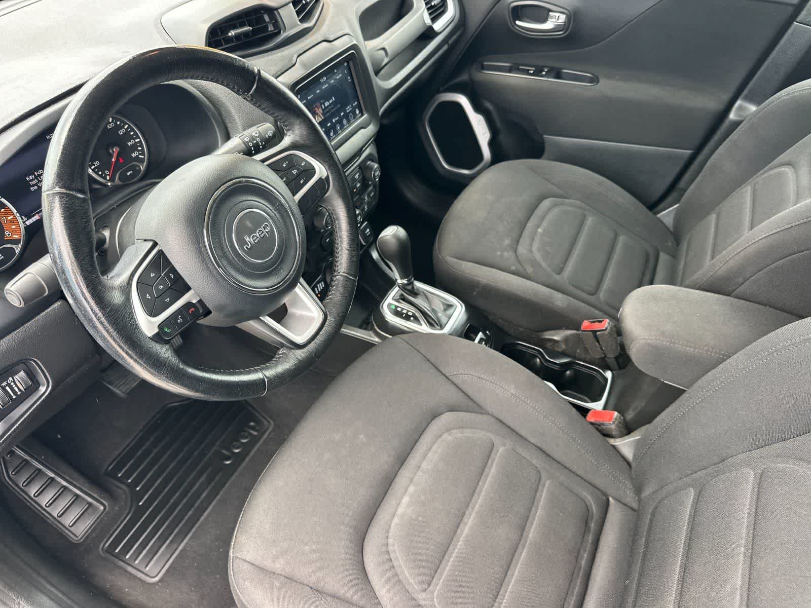 Used 2021 Jeep Renegade Latitude w/ Convenience Group AWD/4WD image 12