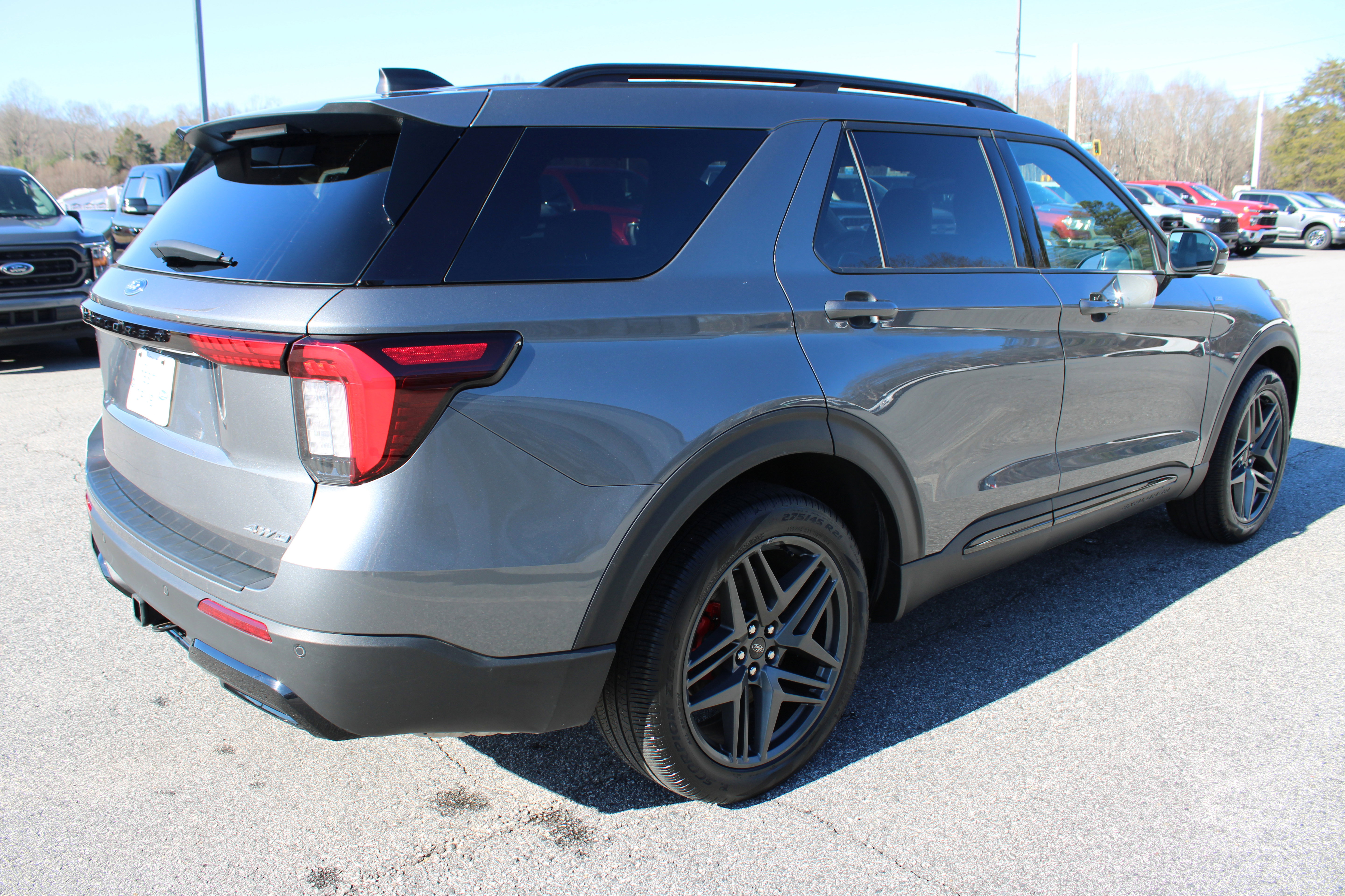 Used 2025 Ford Explorer ST-Line w/ Premium Package image 6