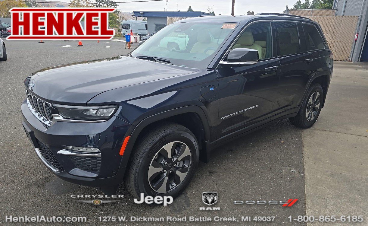 Used 2024 Jeep Grand Cherokee Limited 4xe w/ Luxury Tech Group II AWD/4WD image 1