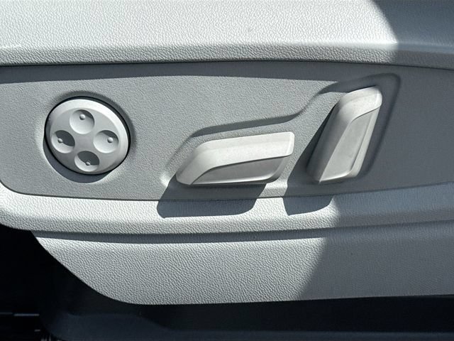 Used 2025 Audi Q5 e Premium AWD/4WD image 24