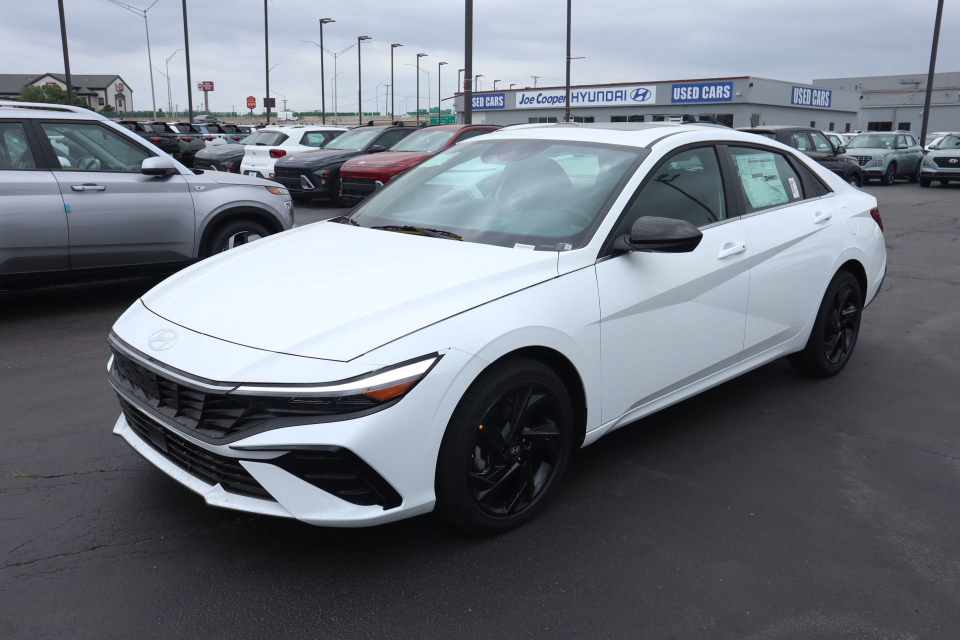 New 2026 Hyundai Elantra SEL Sport FWD image 9