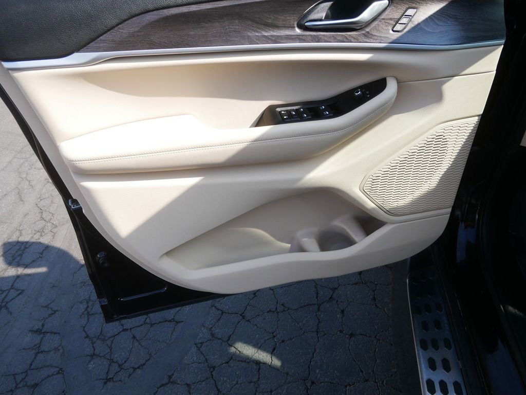 Used 2023 Jeep Grand Cherokee L Limited w/ MOPAR Finishing Package image 11