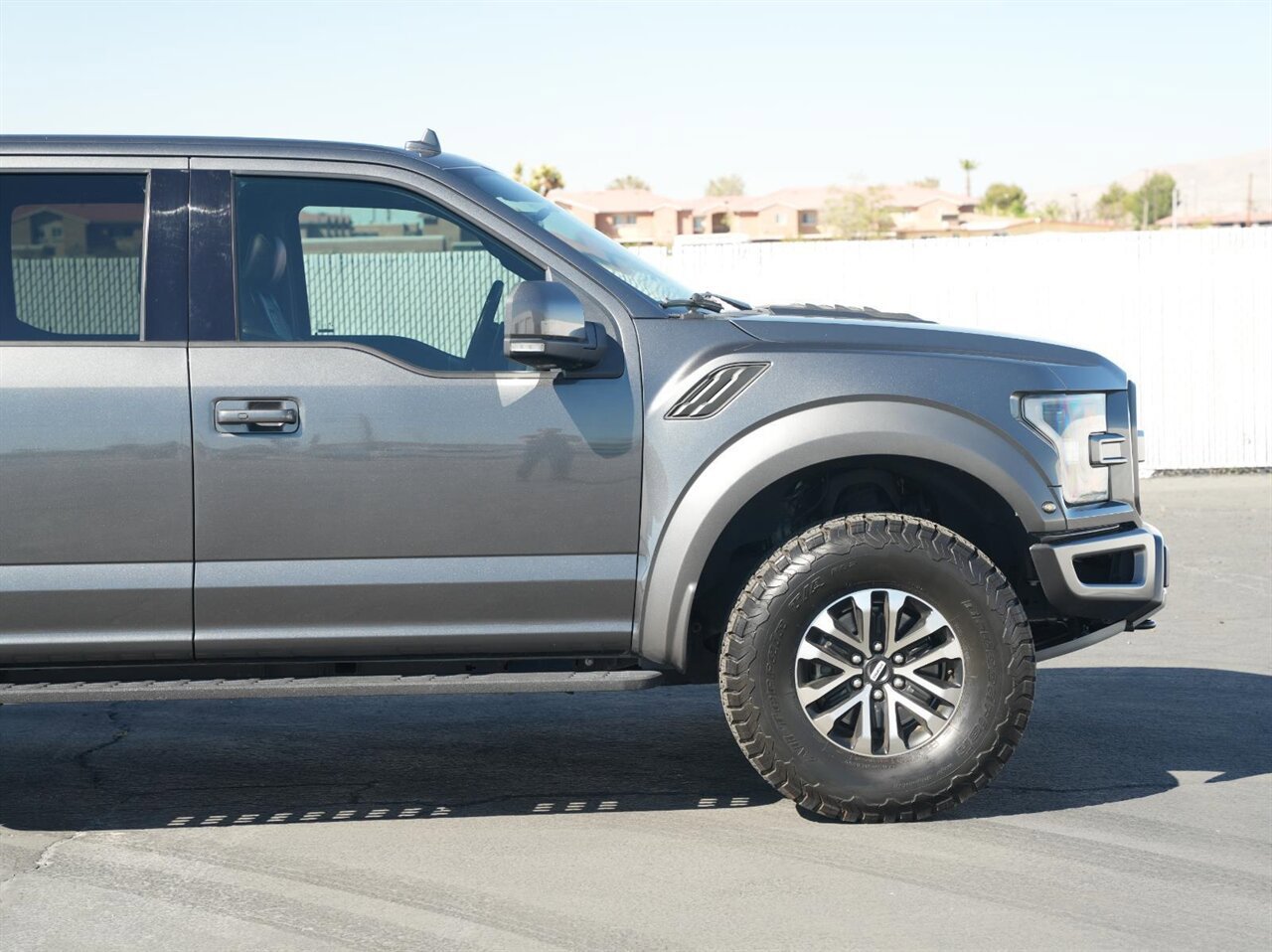 Used 2019 Ford F150 Raptor w/ Equipment Group 802A Luxury AWD/4WD image 9