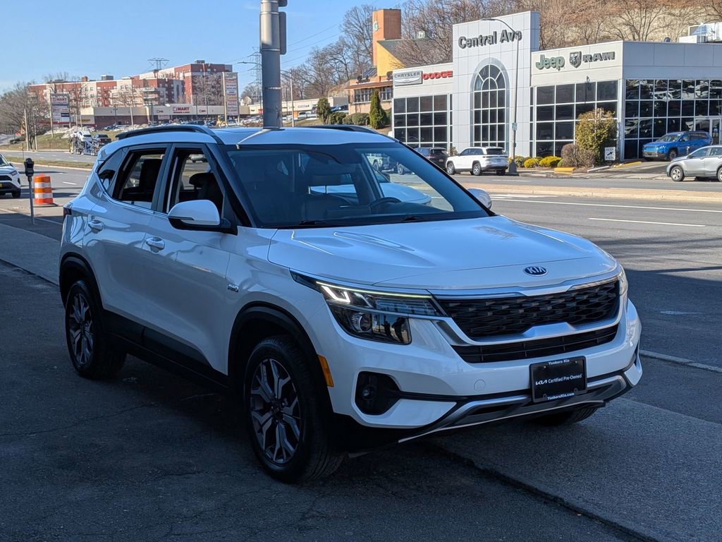 Used 2021 Kia Seltos EX image 4