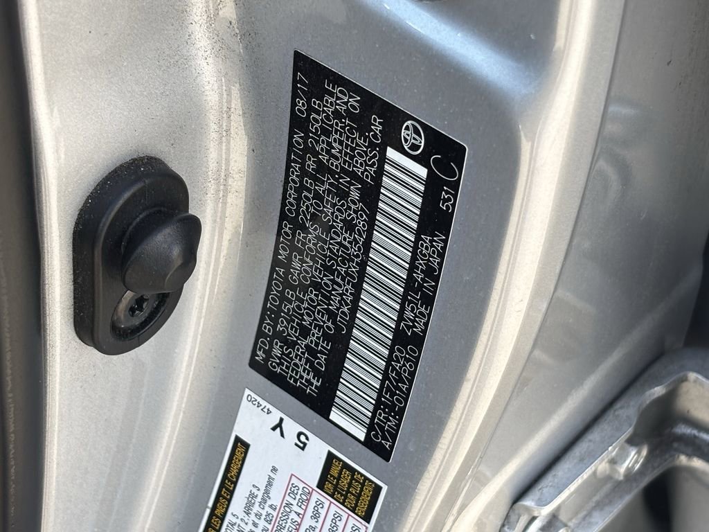 Used 2017 Toyota Prius Three image 13