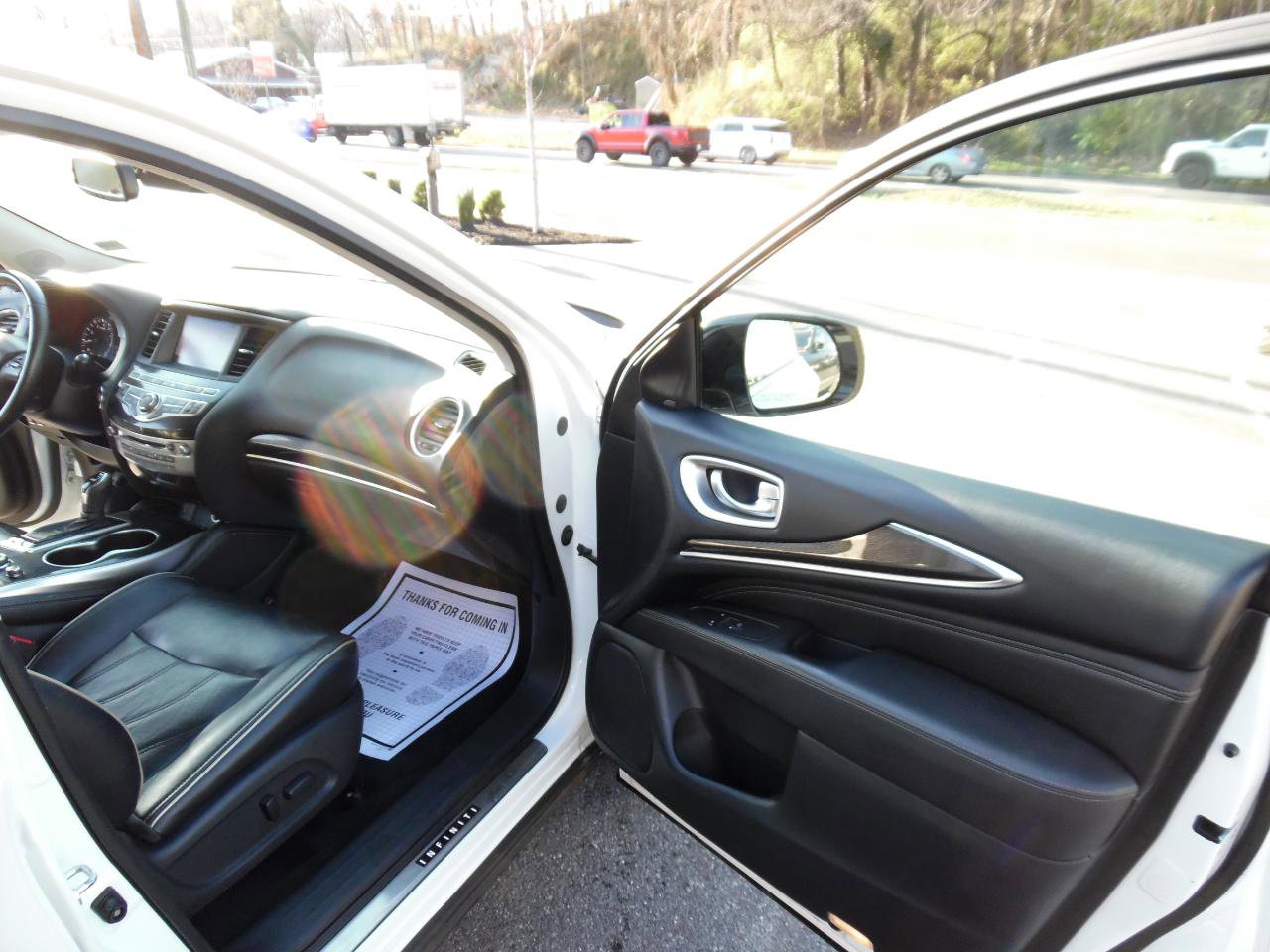 Used 2019 INFINITI QX60 Luxe w/ Essential Package AWD/4WD image 21