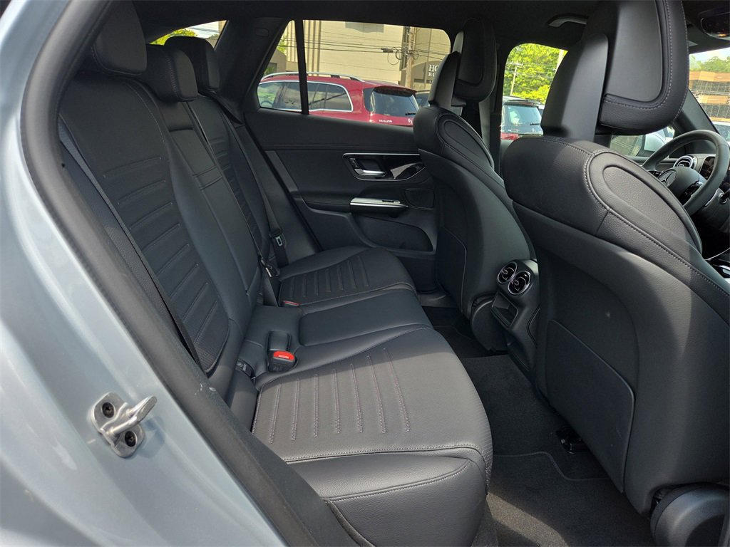New 2025 Mercedes-Benz GLC 350e 4MATIC image 16