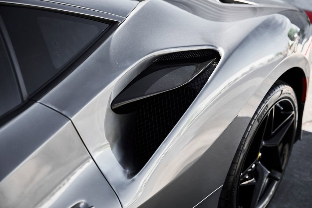 Used 2020 Ferrari F8 Tributo image 10