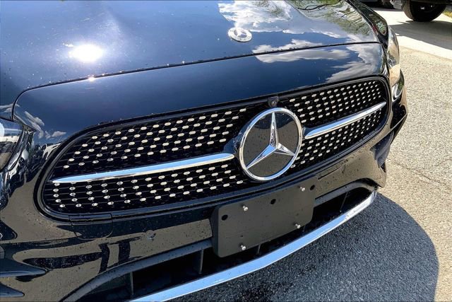 Used 2023 Mercedes-Benz E 350 4MATIC Sedan image 6