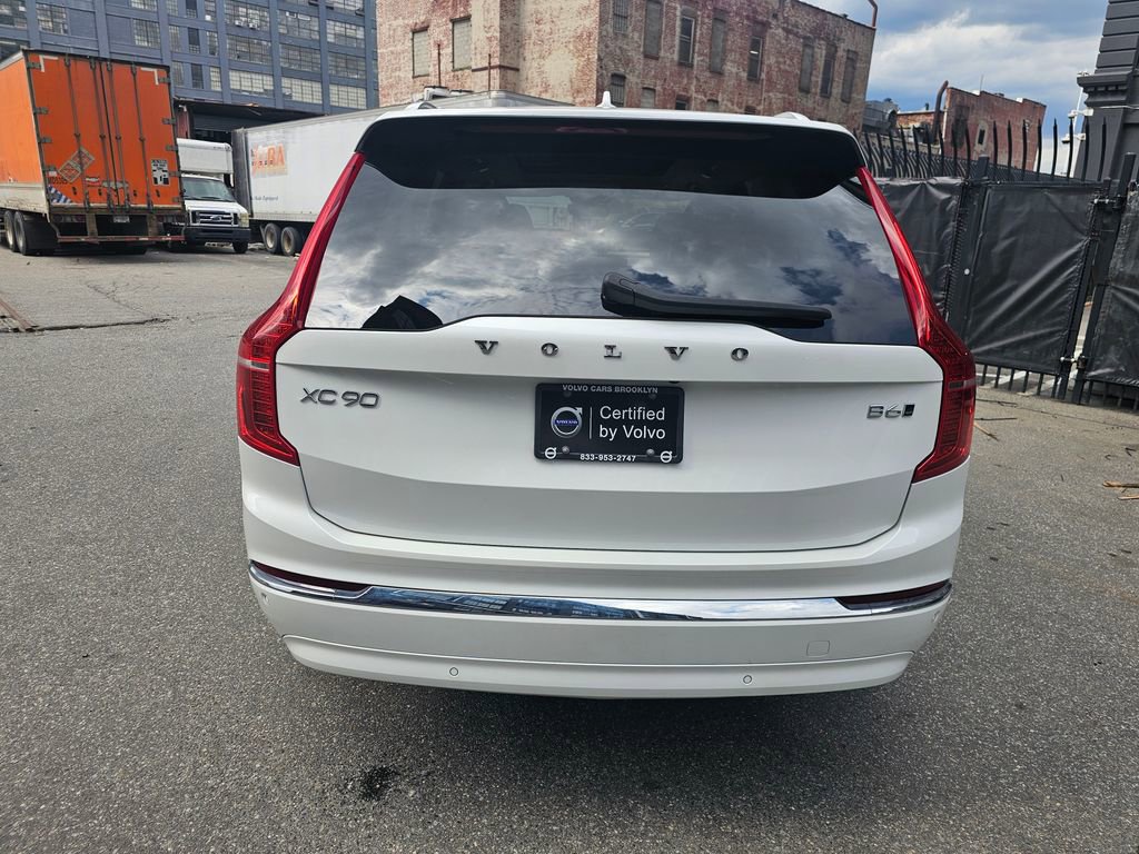 Certified 2023 Volvo XC90 B6 Ultimate w/ Protection Package image 3