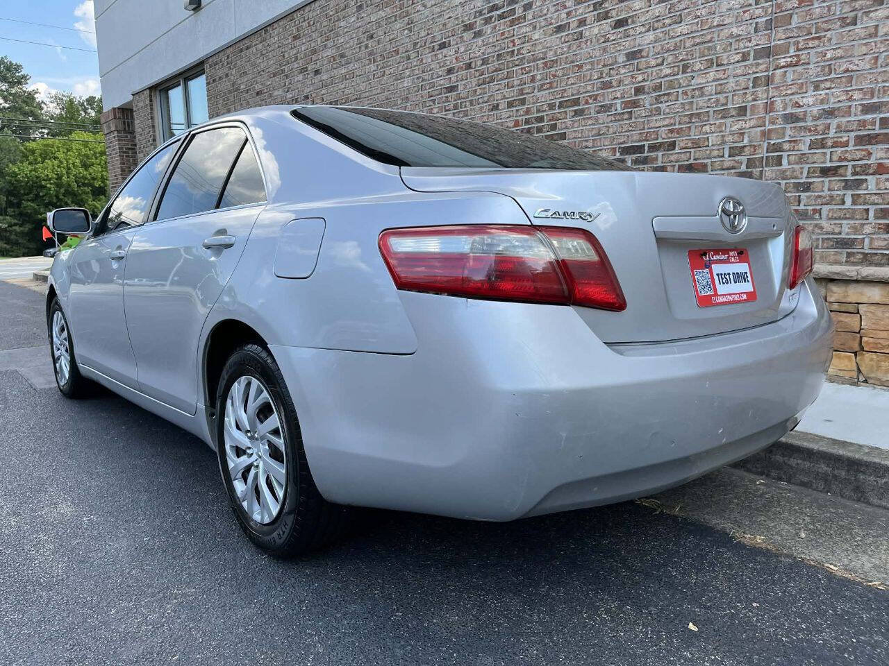 Used 2009 Toyota Camry FWD image 3