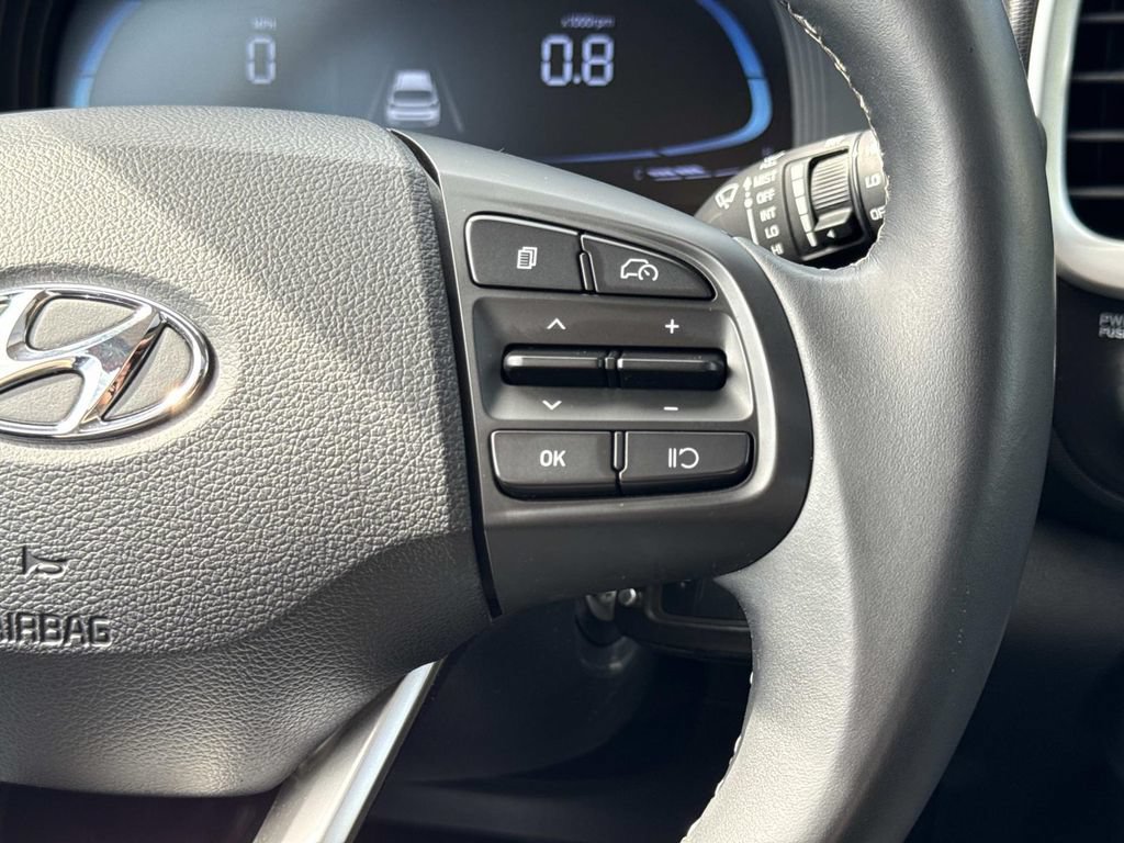 Used 2023 Hyundai Venue SEL w/ Cargo Package FWD image 9