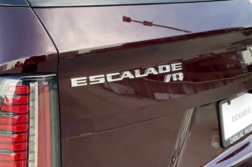 New 2025 Cadillac Escalade IQ Sport 2 w/ LPO, ONYX Package image 16