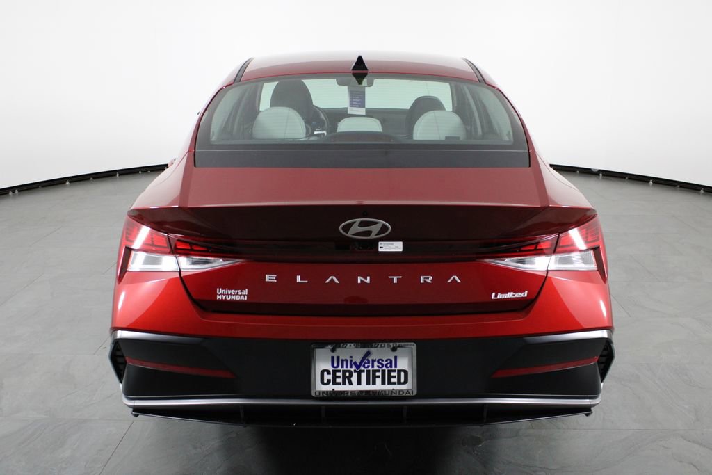 Certified 2025 Hyundai Elantra Limited image 9