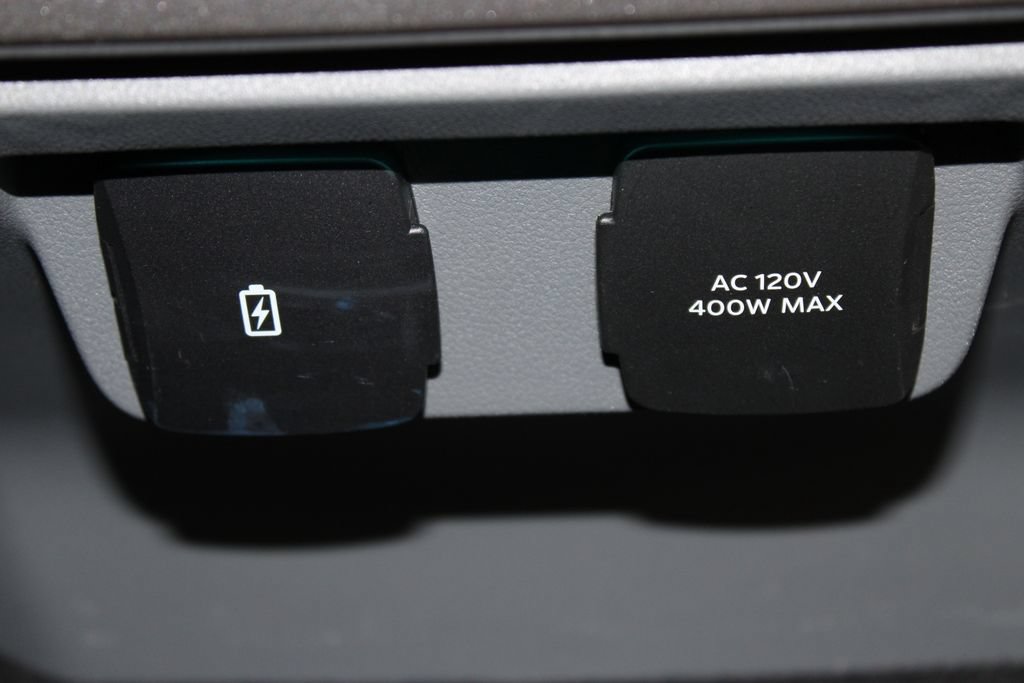 Used 2023 Ford F150 XLT w/ Equipment Group 302A High RWD image 36