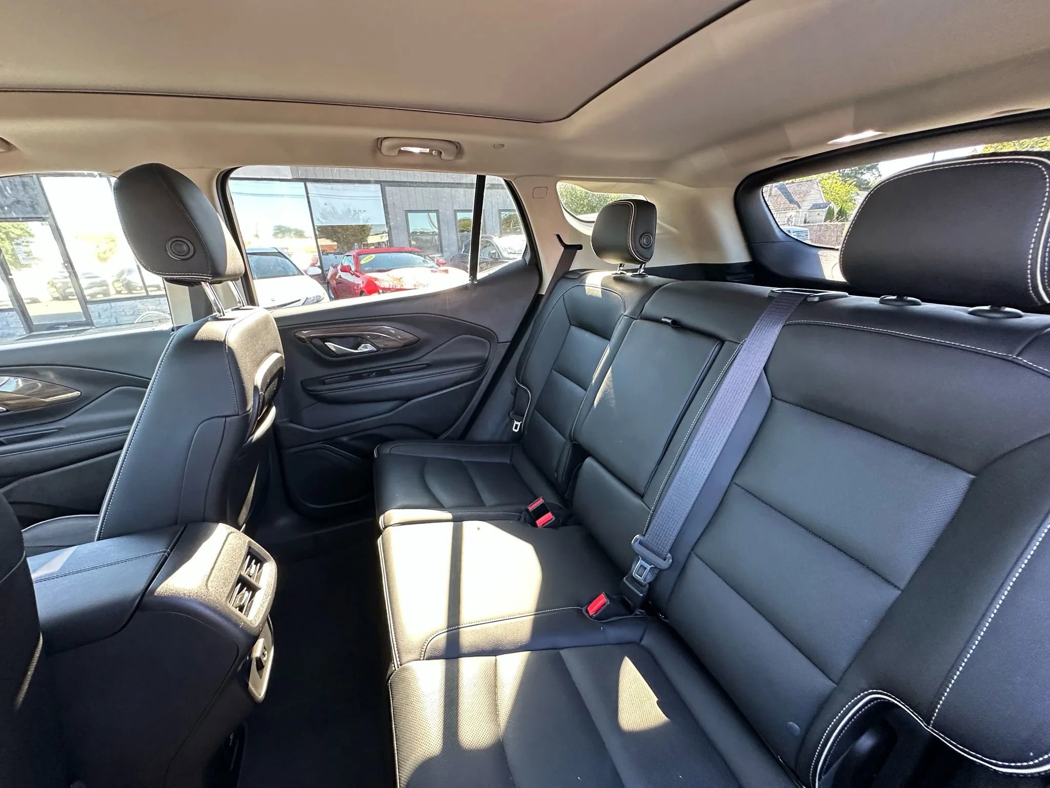 Used 2019 GMC Terrain Denali w/ Advanced Safety Package image 12