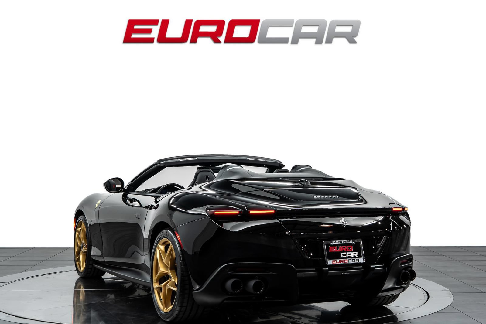 Used 2026 Ferrari Roma Spider RWD image 4
