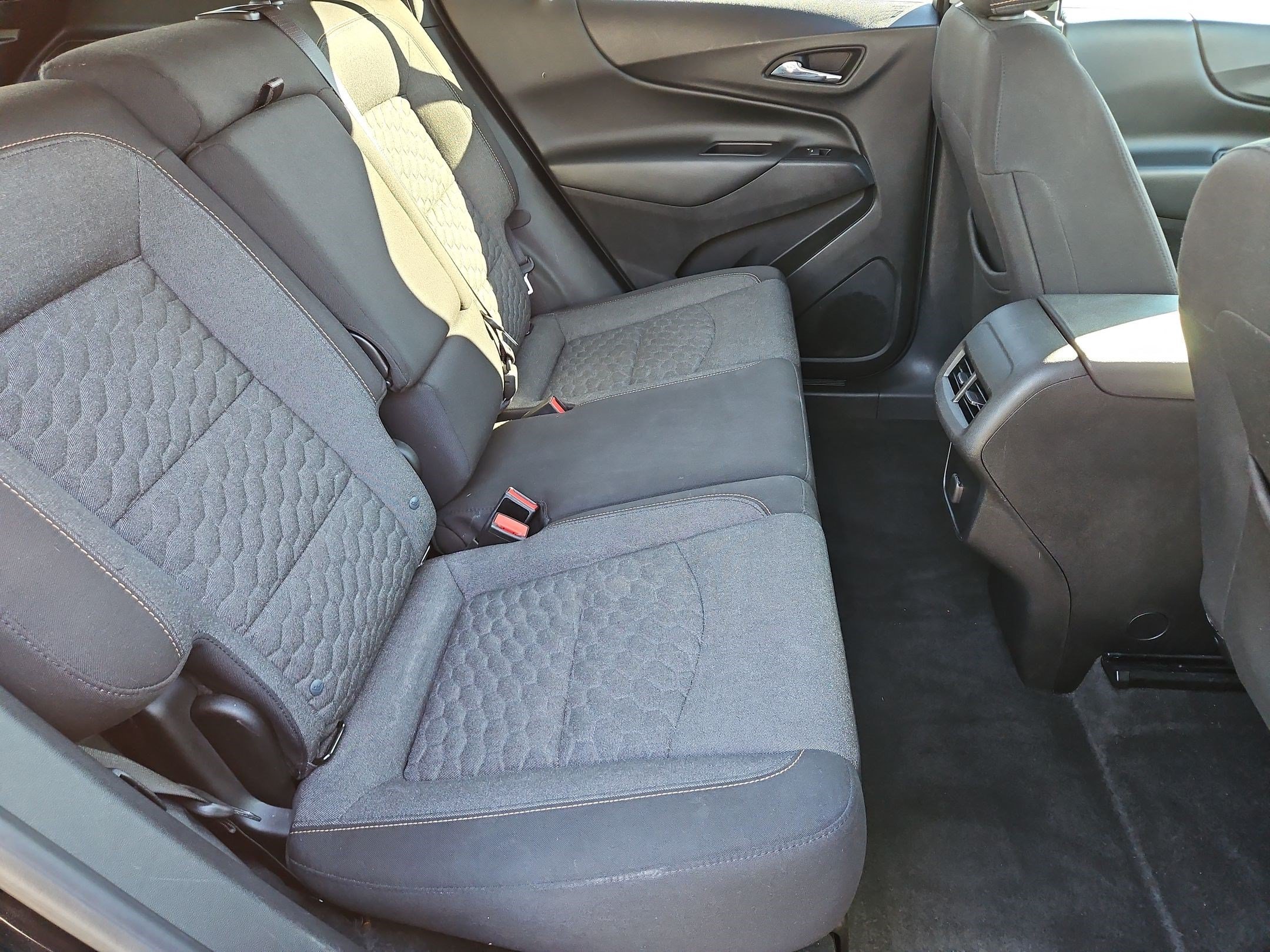 Certified 2018 Chevrolet Equinox LT FWD image 26