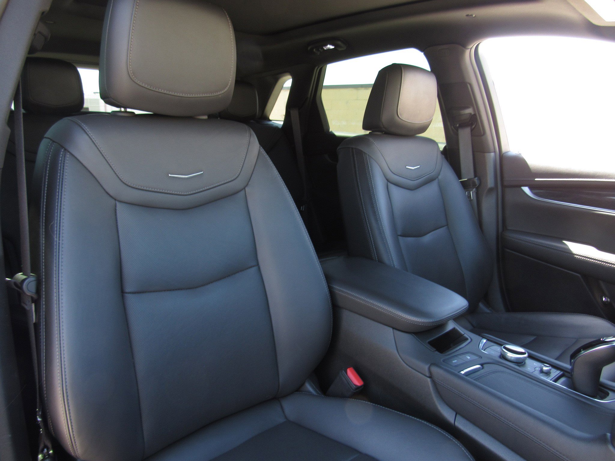 Used 2025 Cadillac XT5 Premium Luxury FWD image 11