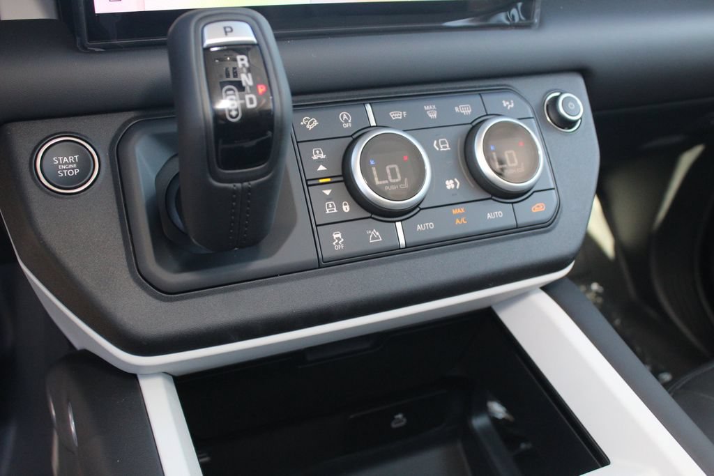 New 2025 Land Rover Defender 130 S AWD/4WD image 15