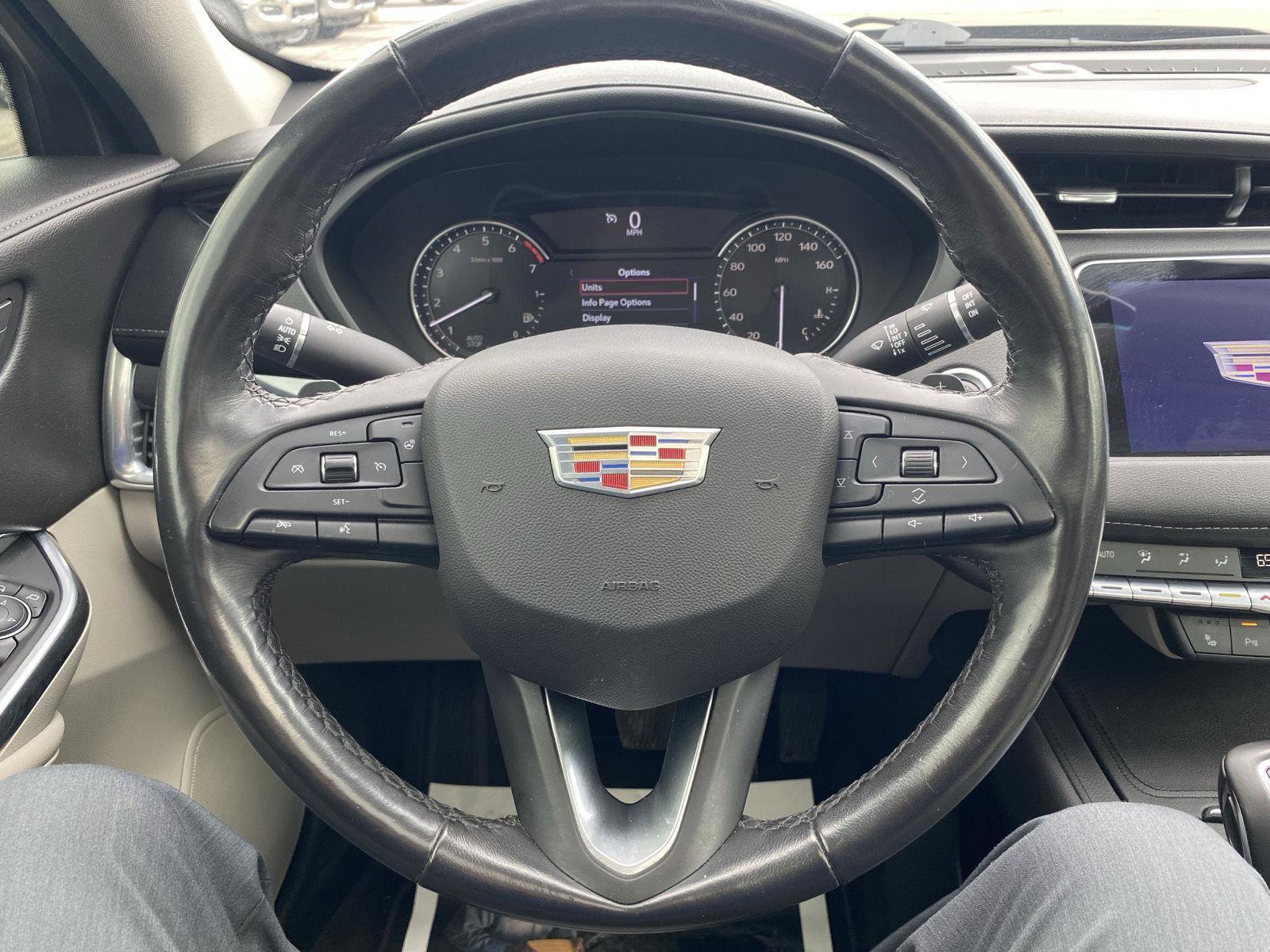 Used 2019 Cadillac XT4 Luxury w/ Cold Weather Package image 17