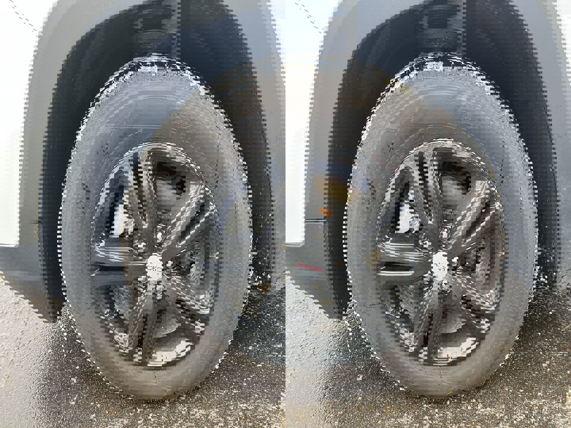 Used 2023 GMC Terrain SLE w/ Driver Convenience Package image 17