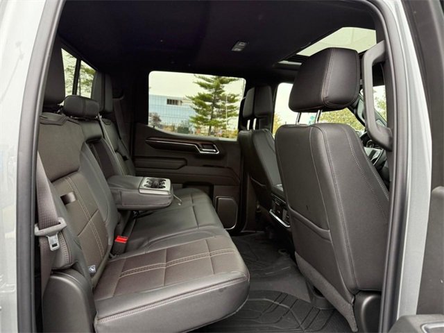 Used 2024 Chevrolet Silverado 1500 High Country w/ Technology Package image 11