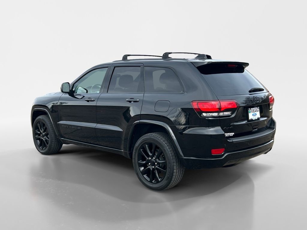 Used 2019 Jeep Grand Cherokee Altitude image 3