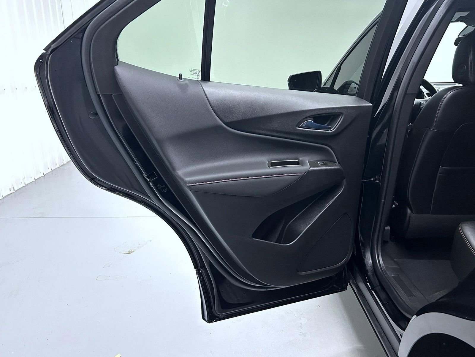 Used 2024 Chevrolet Equinox RS w/ RS Leather Package image 20