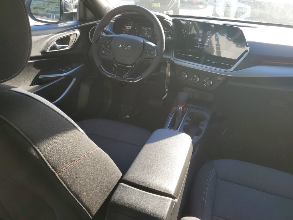 New 2026 Chevrolet Trax RS w/ Sunroof Package image 11