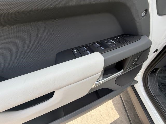 New 2026 Land Rover Defender 110 X-Dynamic SE AWD/4WD image 11