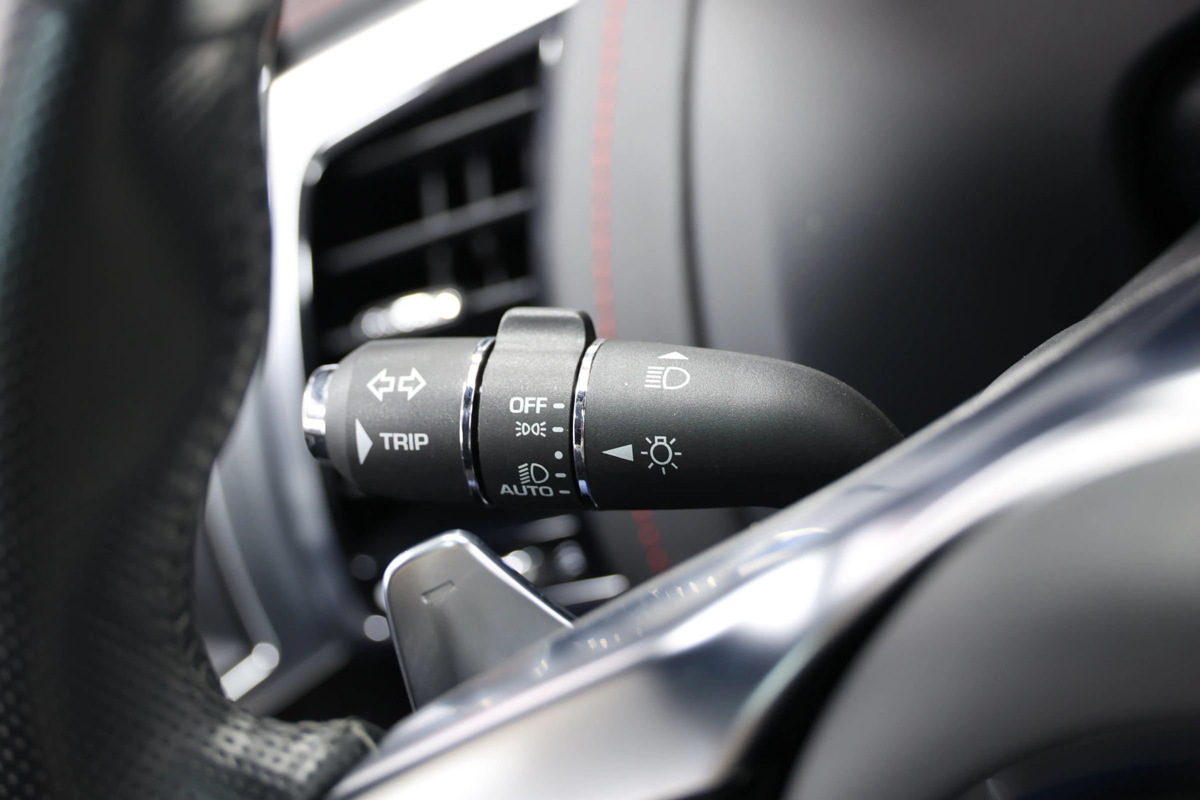Used 2021 Jaguar F-TYPE R AWD/4WD image 31