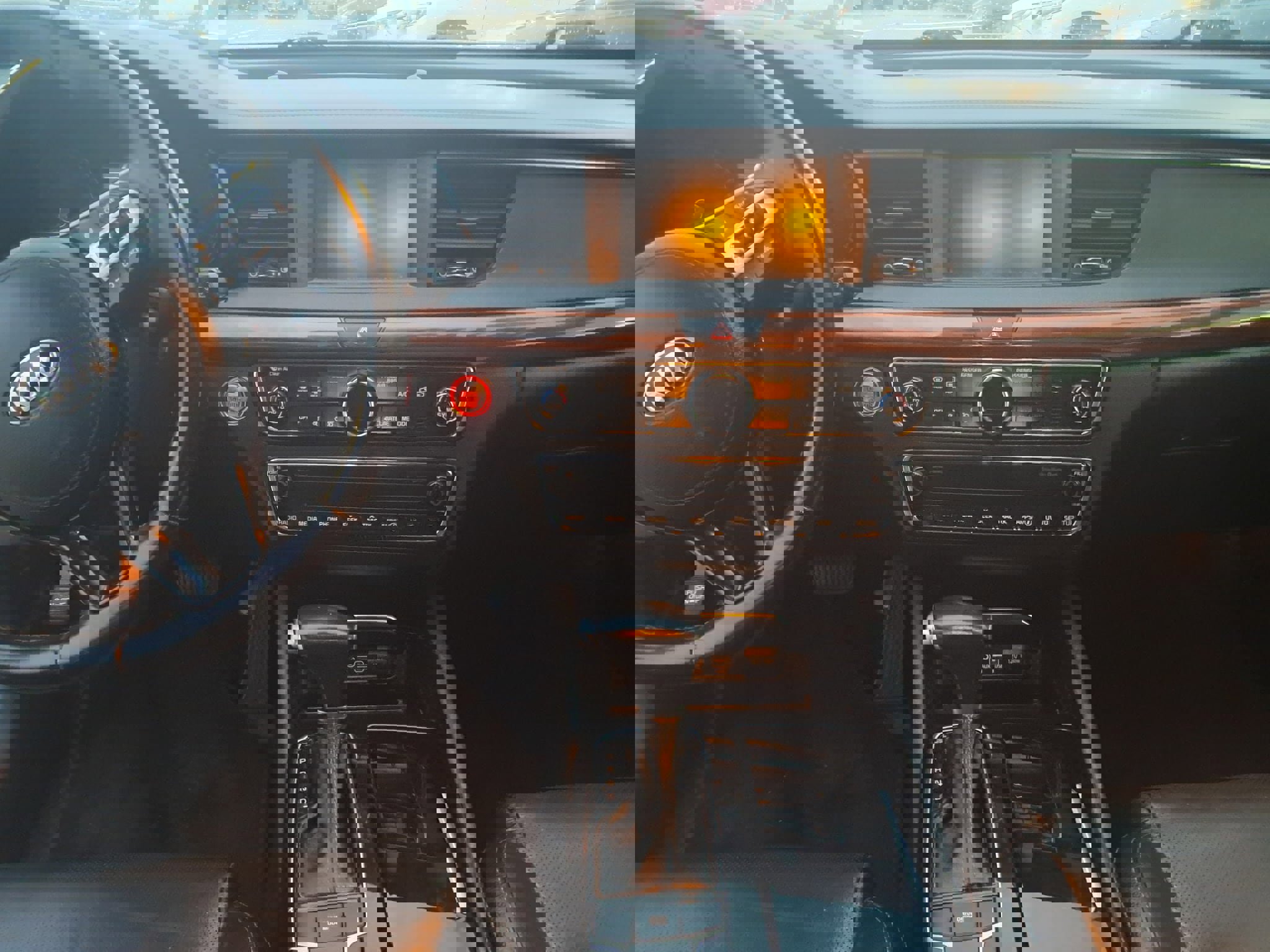 Used 2017 Kia Cadenza Premium image 6