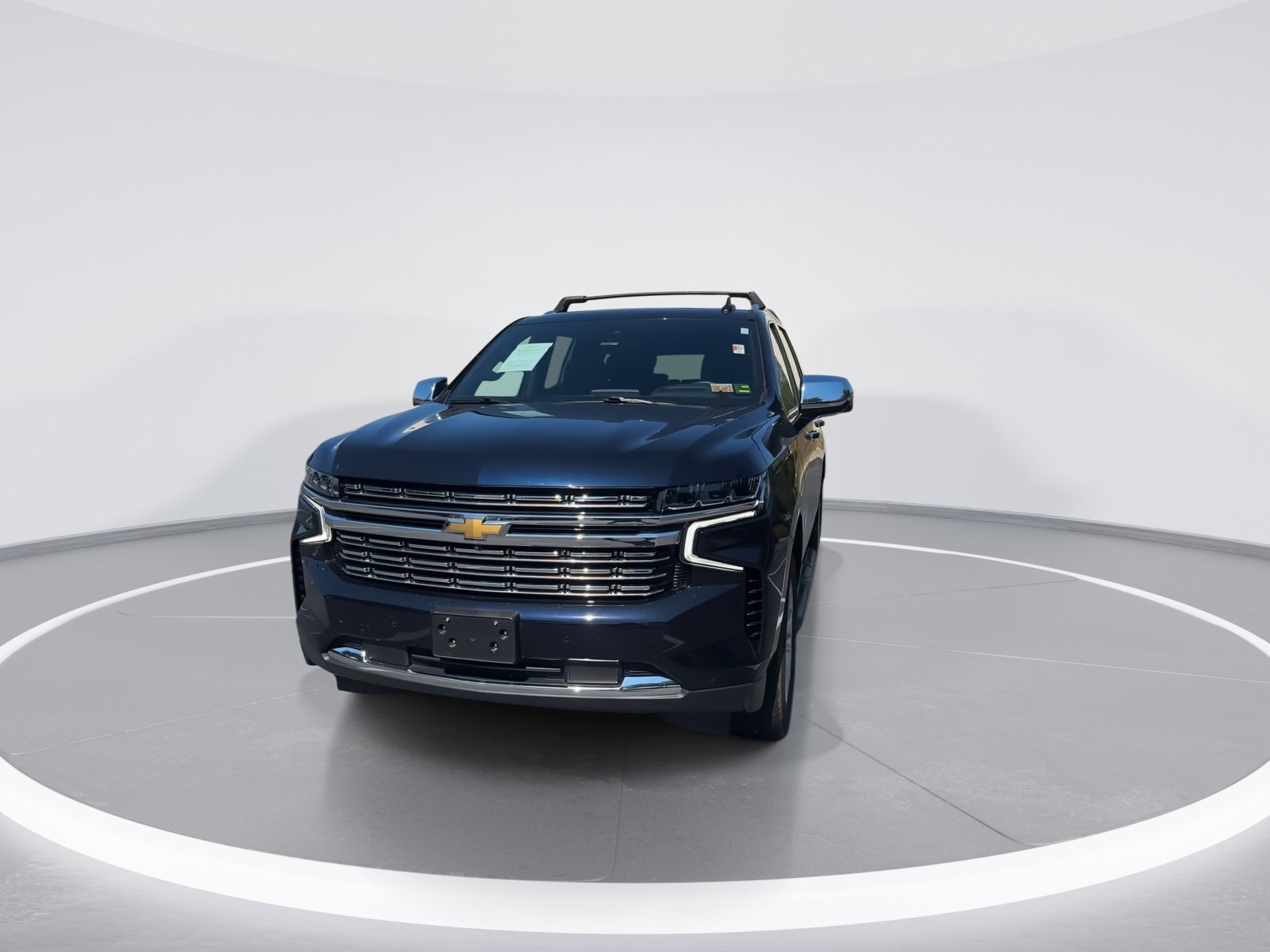 Certified 2024 Chevrolet Tahoe Premier w/ Premium Package AWD/4WD image 3