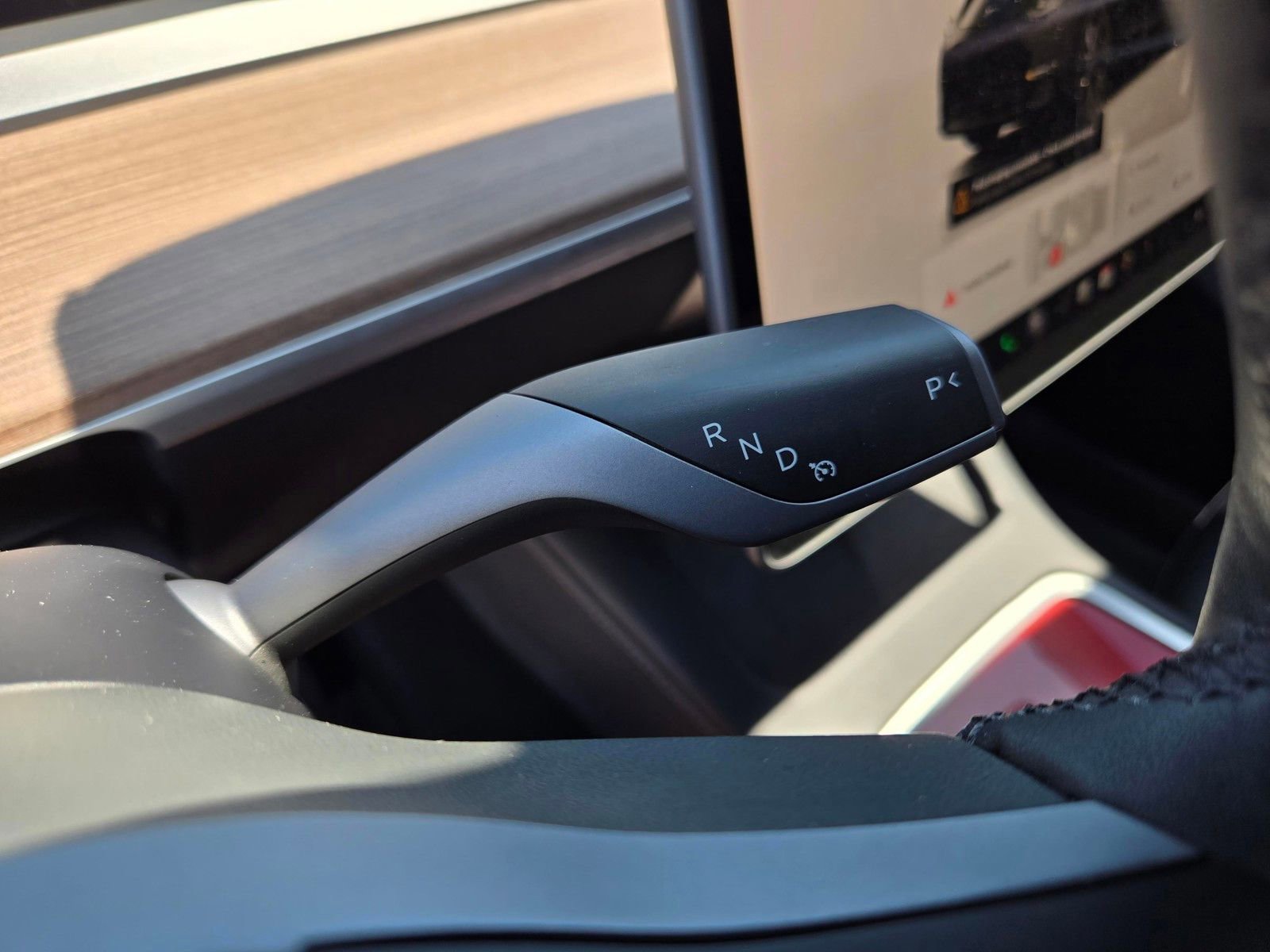 Used 2025 Tesla Model Y Long Range AWD/4WD image 18