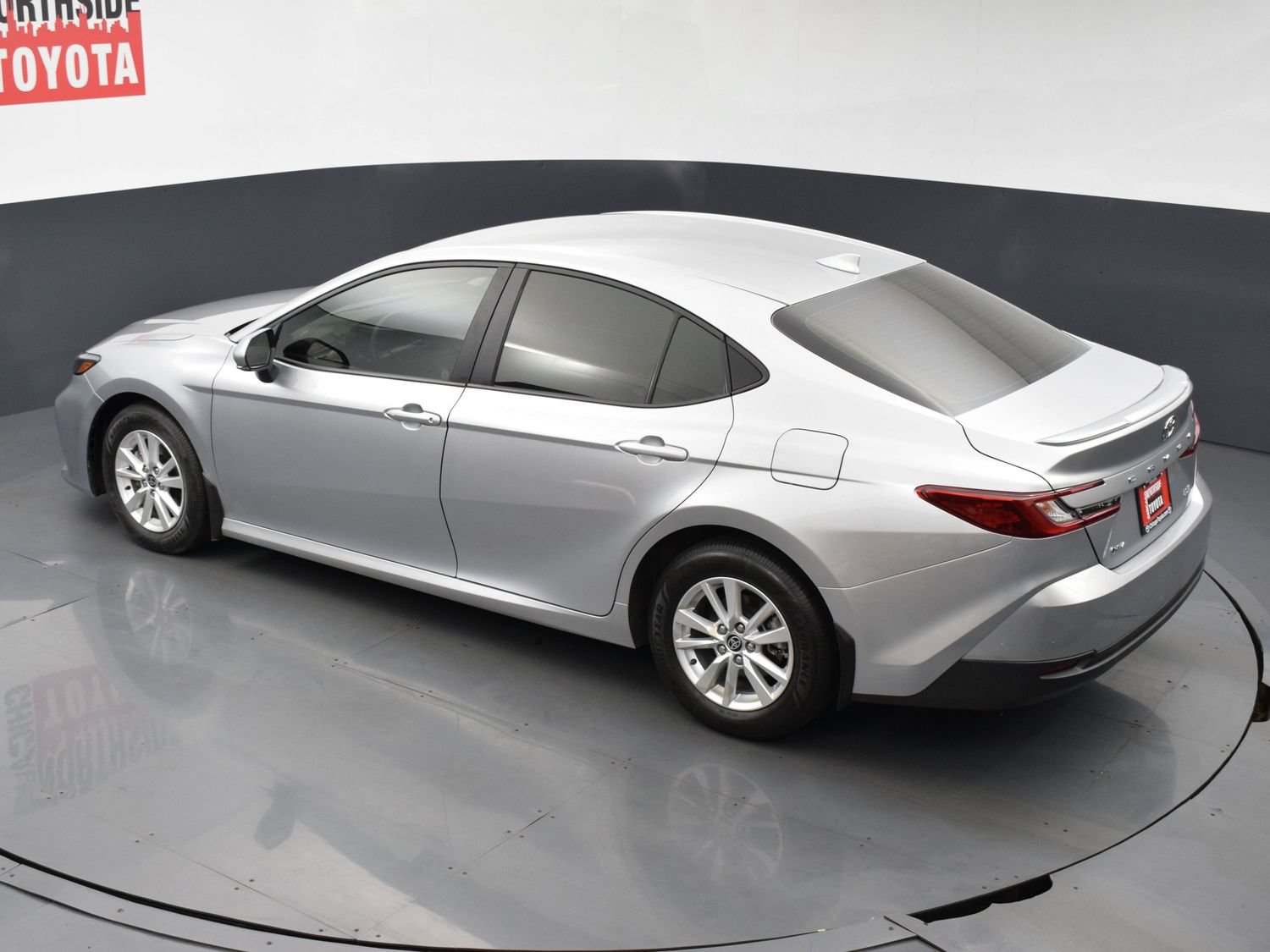 Used 2025 Toyota Camry LE w/ Convenience Package FWD image 20
