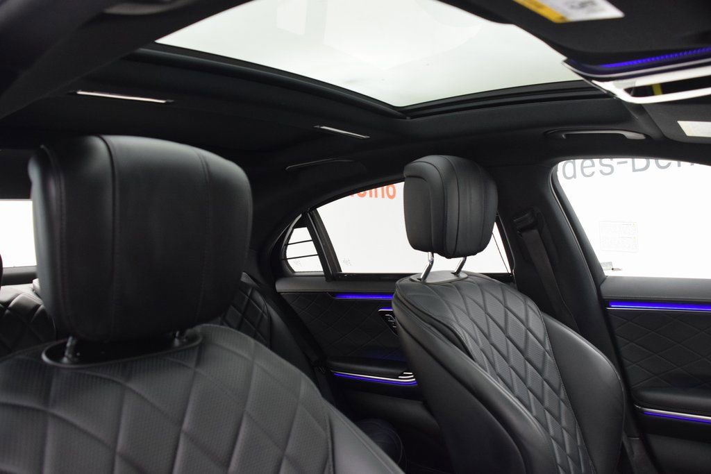 Certified 2025 Mercedes-Benz S 580 4MATIC Sedan image 17