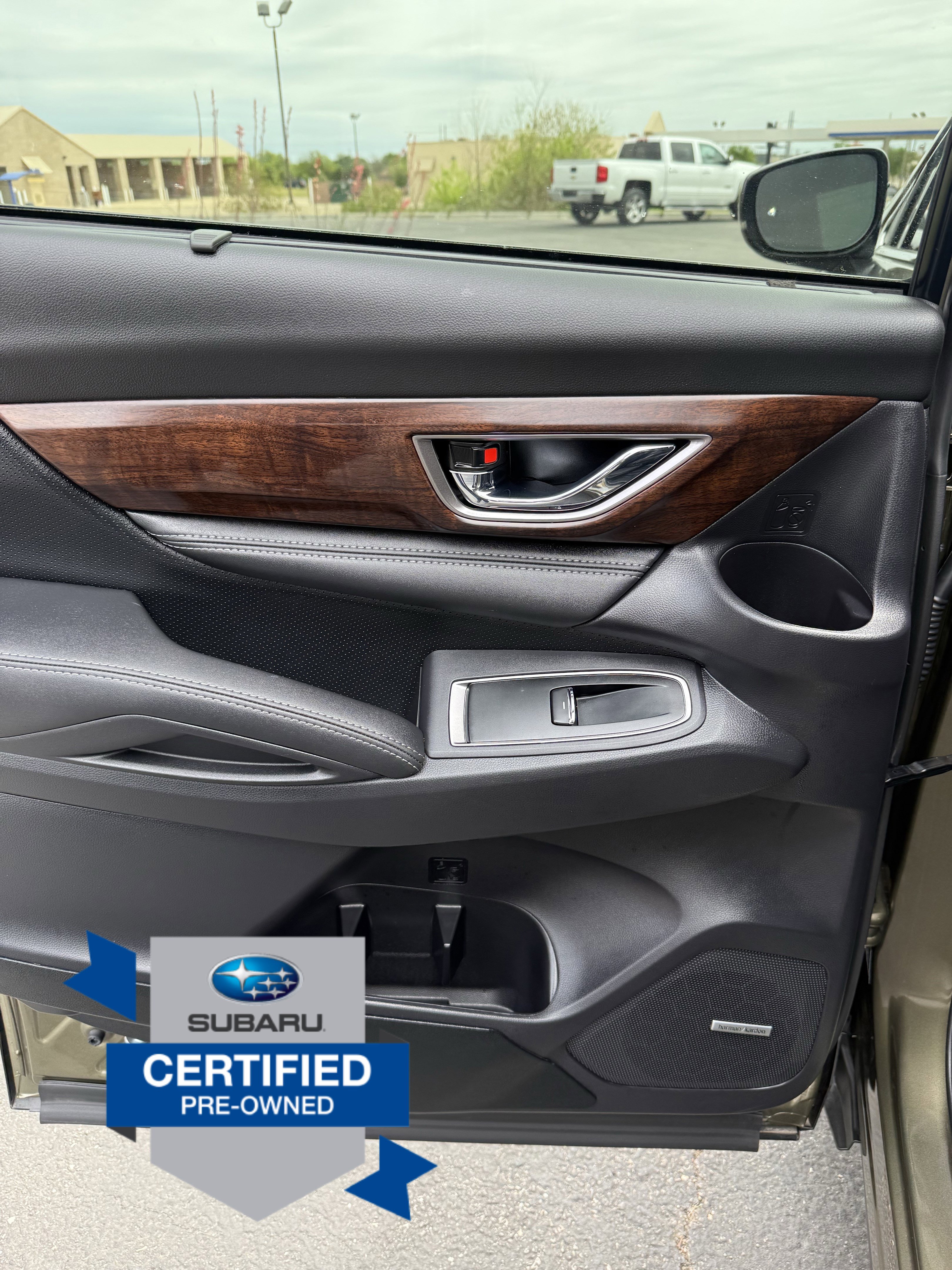 Used 2025 Subaru Ascent Touring AWD/4WD image 13