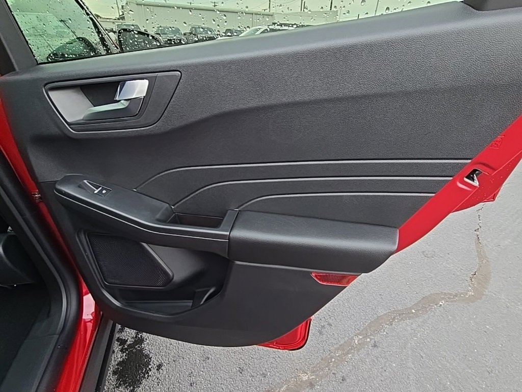 New 2026 Ford Escape SE image 48