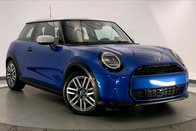 Certified 2025 MINI Cooper 2-Door Hardtop image 33