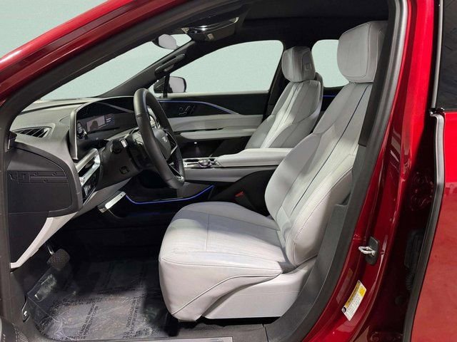 Used 2024 Cadillac Lyriq Luxury w/ LPO, Floor Liner Package image 24